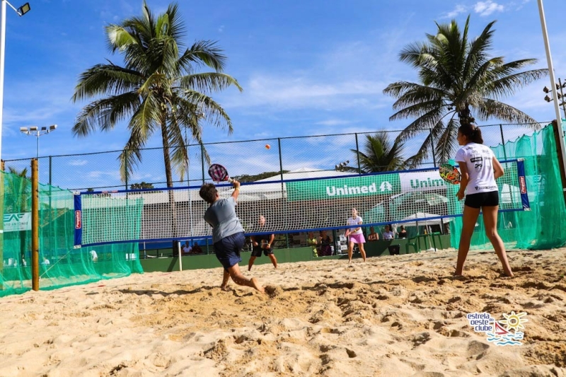 Noticia projeto-verao-oferece-aulas-gratuitas-de-beach-tennis-futsal-e-futebol